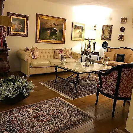 The Queen's House Villa