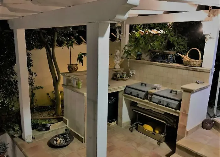 The Queen's House Villa